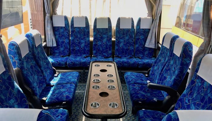 小型バス・サロン